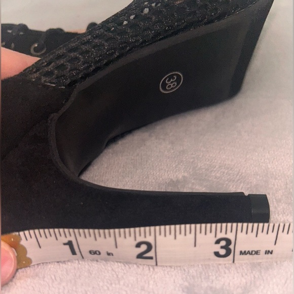 Peep toe mesh, high heel booty. - Picture 6 of 8